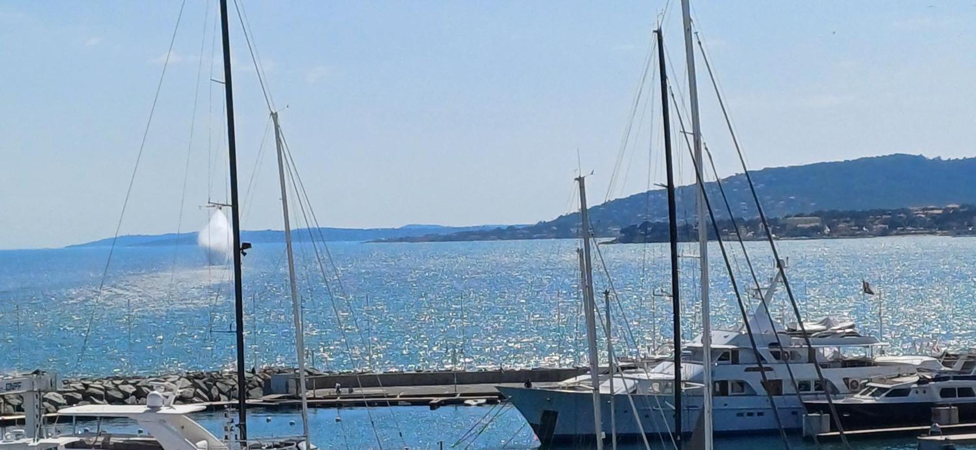 Sublime Vue Mer,Parking,Wifi เฟรฌูส ภายนอก รูปภาพ